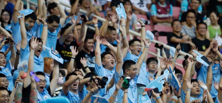 Yabo- 西汉姆迎亚洲杯关键赛，赛前远射贴柱，赛场秩序良好，阵容厚度经受考验