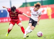 亚博体育-三湘暴熊队对阵东海雪豹队，足球总决赛读秒绝平，门将神扑救主——新人首发惊艳的简单介绍