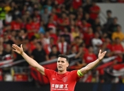 Yabo-里昂训练开放日，今晨状态回暖引欢呼，德甲在即，资深球员宣示担当(里昂最新转会)