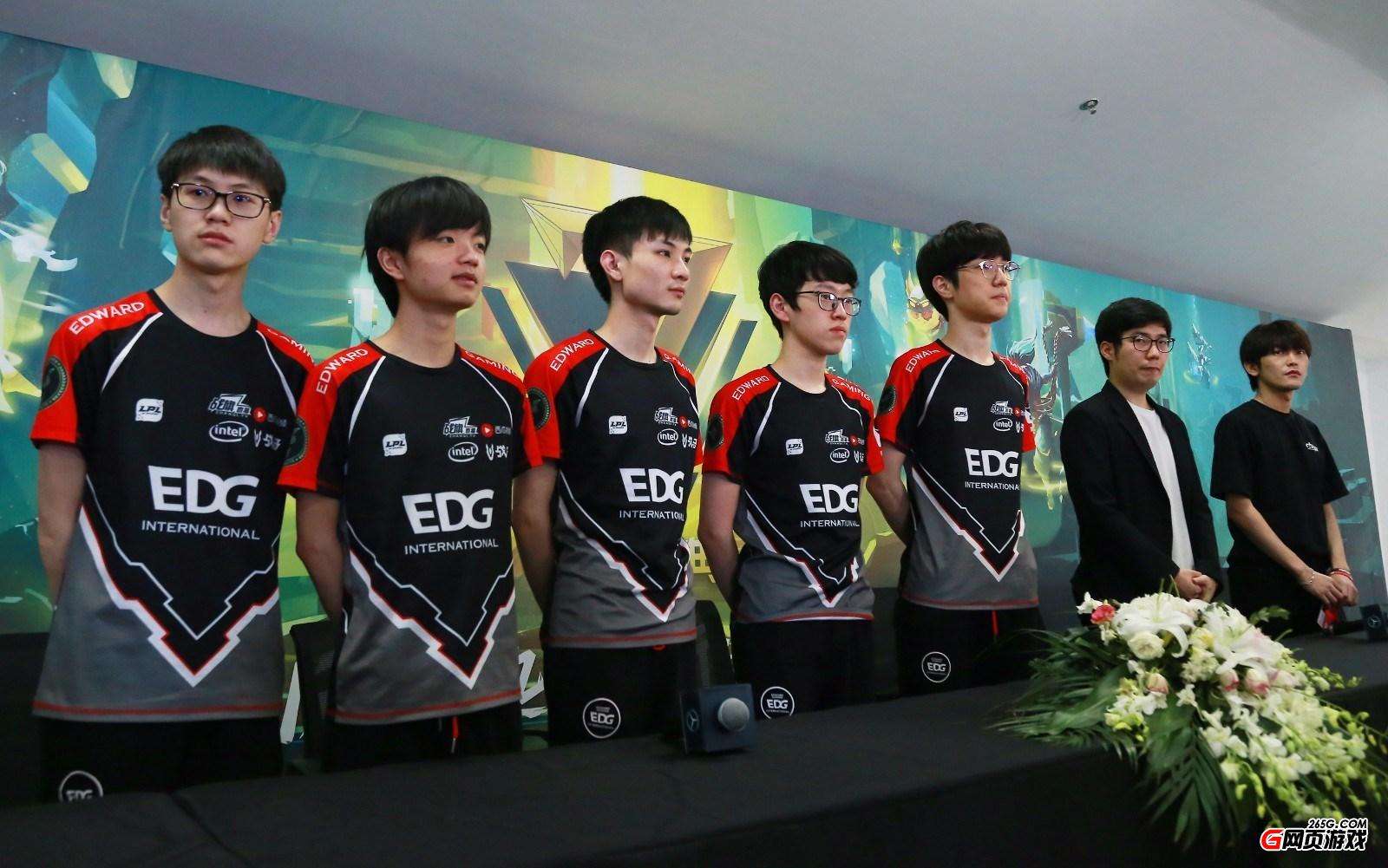 包含德罗巴遭遇二十连败,SKT教练面临压力!的词条 包含德罗巴遭遇二十连败,SKT教练面临压力!的词条